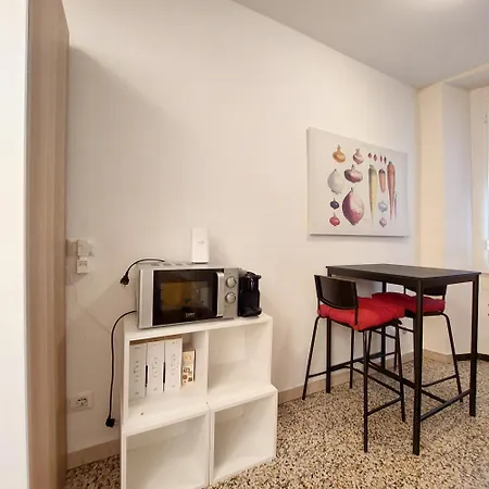 Guesthost - Sant'Ambrogio Modern Studio-2